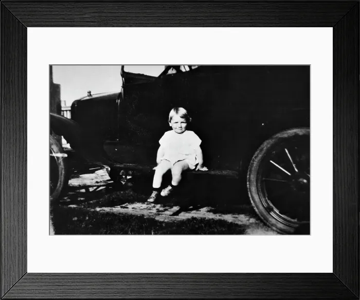 Framed Print : Marilyn Monroe as a Toddler Framed Print : Marilyn Monroe as a Toddler