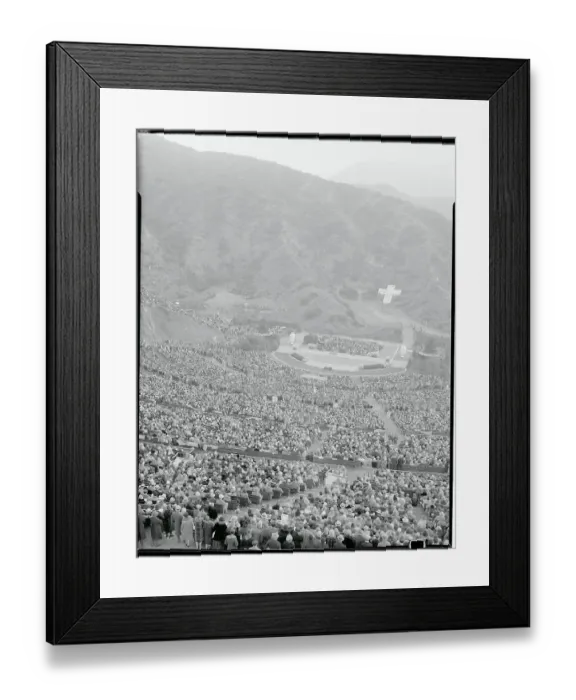 Framed Print : Aerial View of Thousands of Worshippers Attending Easter Services Framed Print : Aerial View of Thousands of Worshippers Attending Easter Services