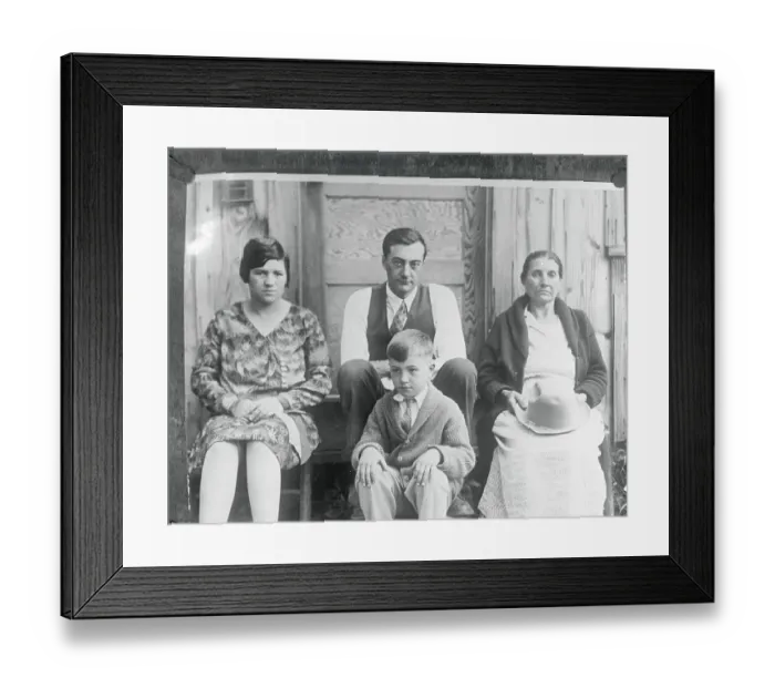 Framed Print : Convict Carl Mahan with His Family Framed Print : Convict Carl Mahan with His Family