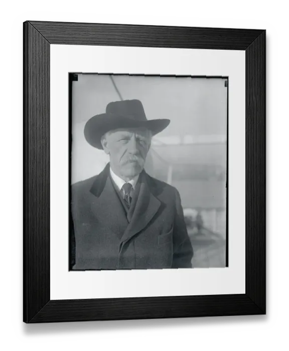 Framed Print : Portrait of Explorer Frithiof Nansen Framed Print : Portrait of Explorer Frithiof Nansen