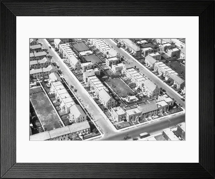 Framed Print : Sunnyside Gardens