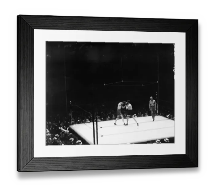 Framed Print : James Braddock Boxing Against Tommy Loughran Framed Print : James Braddock Boxing Against Tommy Loughran
