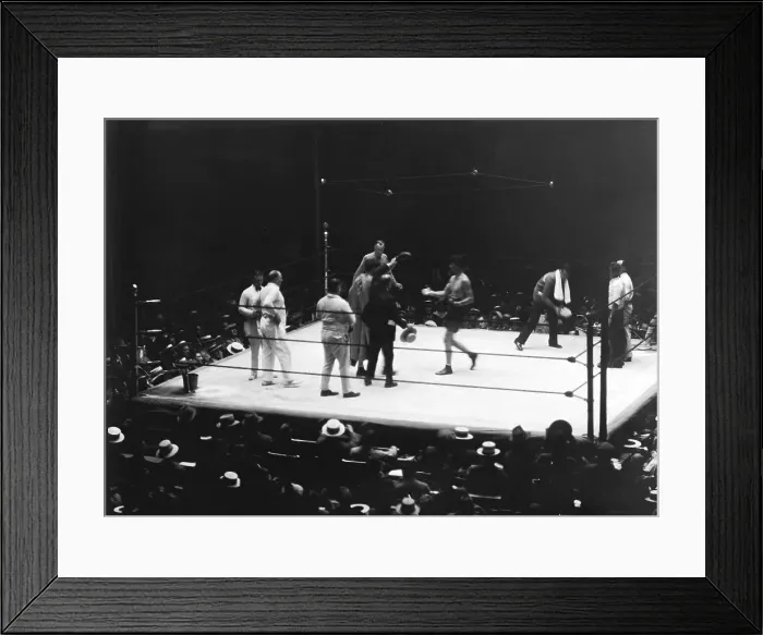 Framed Print : James Braddock Boxing Against Tommy Loughran Framed Print : James Braddock Boxing Against Tommy Loughran