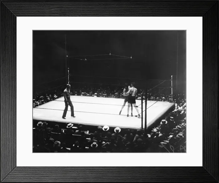 Framed Print : James Braddock Boxing Against Tommy Loughran Framed Print : James Braddock Boxing Against Tommy Loughran