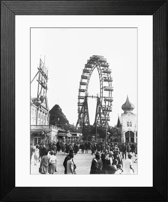 Framed Print : Riesenrad Ferris Wheel Framed Print : Riesenrad Ferris Wheel