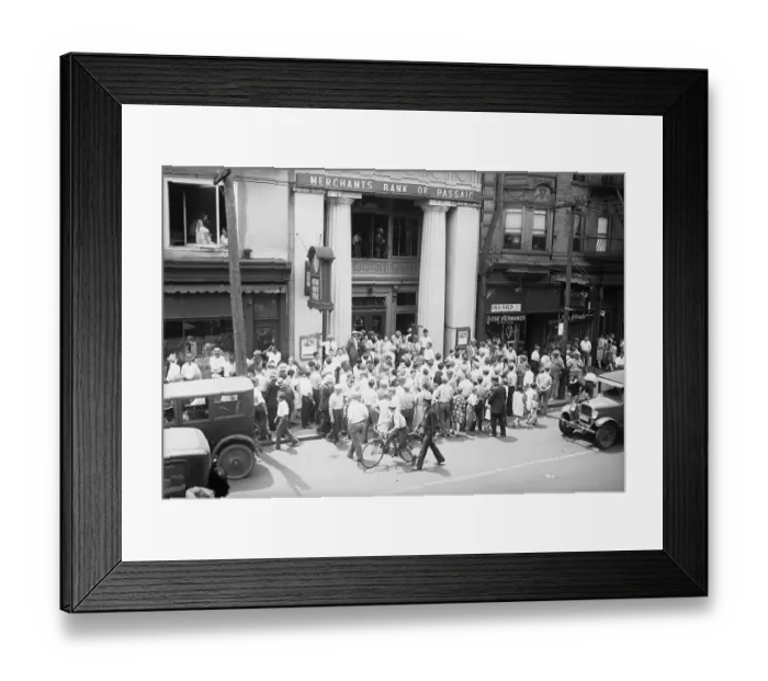 Framed Print : Depositors Crowd Outside Bank After 1929 Stock Market Crash Framed Print : Depositors Crowd Outside Bank After 1929 Stock Market Crash