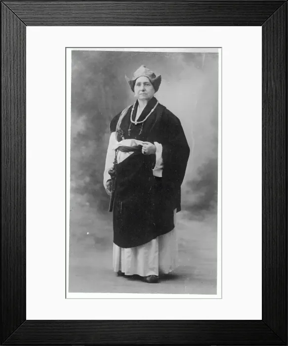 Framed Print : Explorer Alexandra David-Neel Wearing Tibetan Nun Clothing Framed Print : Explorer Alexandra David-Neel Wearing Tibetan Nun Clothing