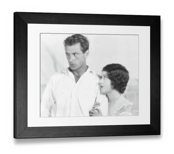 Framed Print : Fay Wray Looks up to Gary Cooper Framed Print : Fay Wray Looks up to Gary Cooper