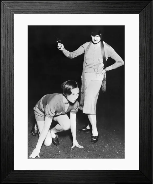 Framed Print : Elizabeth Robinson Preparing to Sprint Framed Print : Elizabeth Robinson Preparing to Sprint