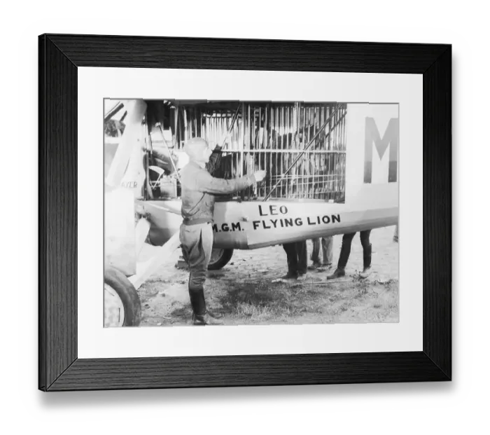Framed Print : Pilot Martin Jensen with Leo the Lion