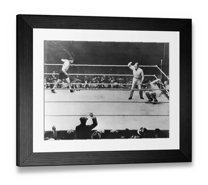 Framed Print : Jack Dempsey vs. Gene Tunney Framed Print : Jack Dempsey vs. Gene Tunney