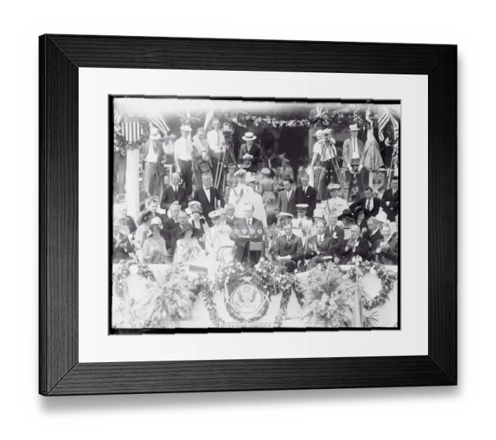 Framed Print : Calvin Coolidge Speaking From Elaborate Podium Framed Print : Calvin Coolidge Speaking From Elaborate Podium