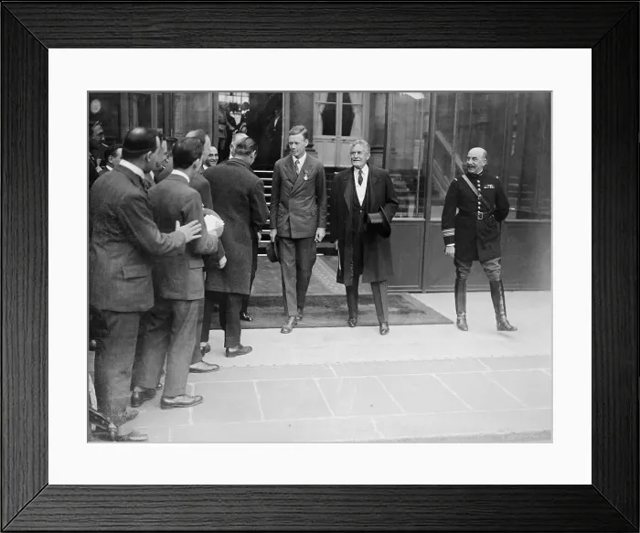 Framed Print : Charles Lindbergh With Dignitaries on Transatlantic Landing Framed Print : Charles Lindbergh With Dignitaries on Transatlantic Landing