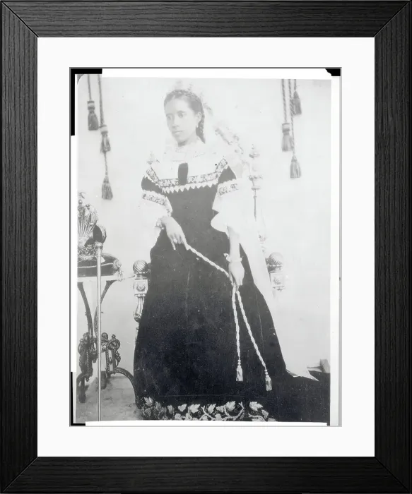 Framed Print : Portrait of Queen Ranavola III
