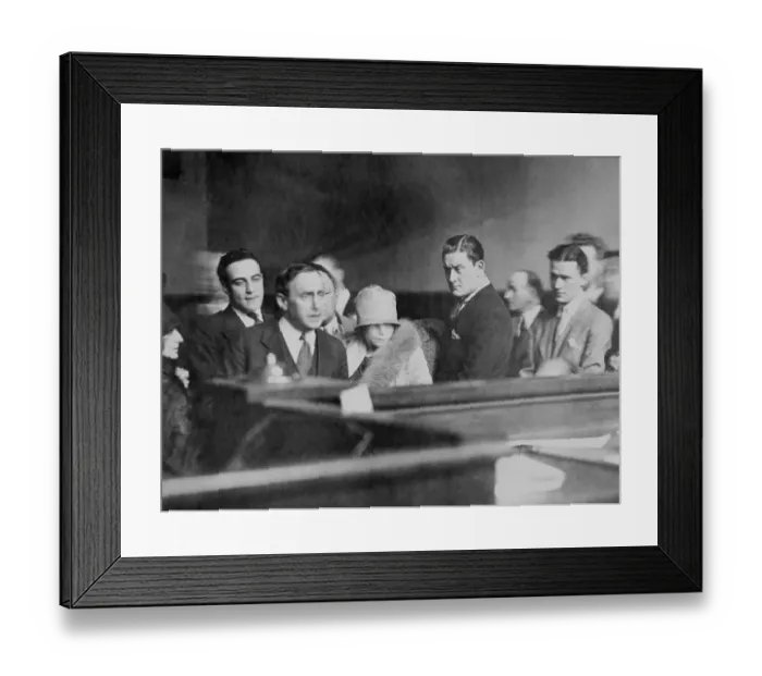 Framed Print : Mae West Appearing in Court Framed Print : Mae West Appearing in Court