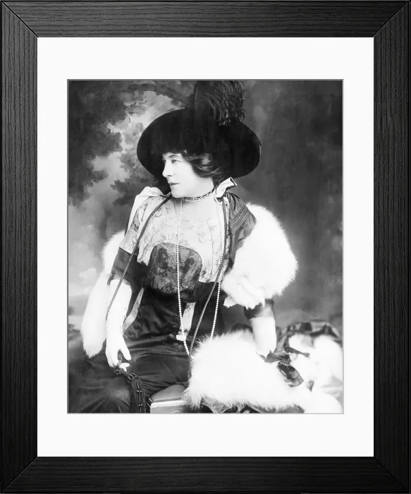 Framed Print : Actress Lilly Langtry Framed Print : Actress Lilly Langtry