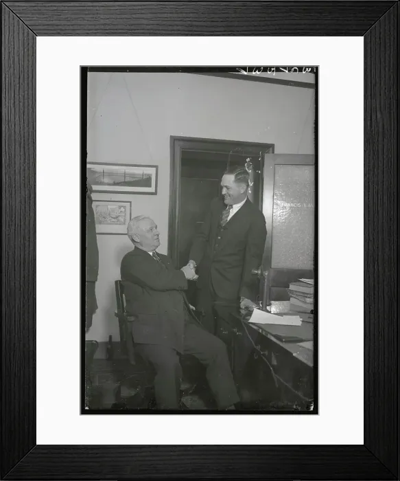 Framed Print : Rogers Hornsby and John McGraw Shaking Hands Framed Print : Rogers Hornsby and John McGraw Shaking Hands