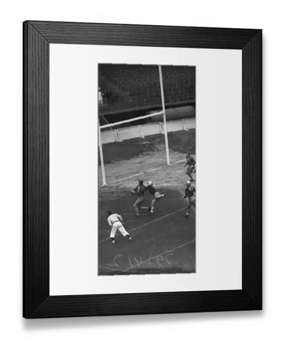 Framed Print : Herb Maffet scoring for the University of Georgia Framed Print : Herb Maffet scoring for the University of Georgia