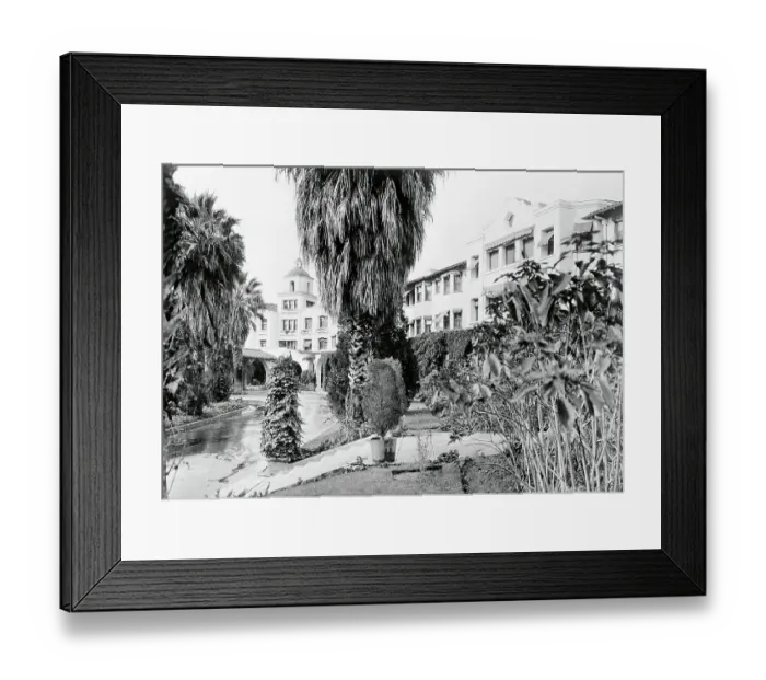 Framed Print : Exterior View of the Beverly Hills Hotel Framed Print : Exterior View of the Beverly Hills Hotel