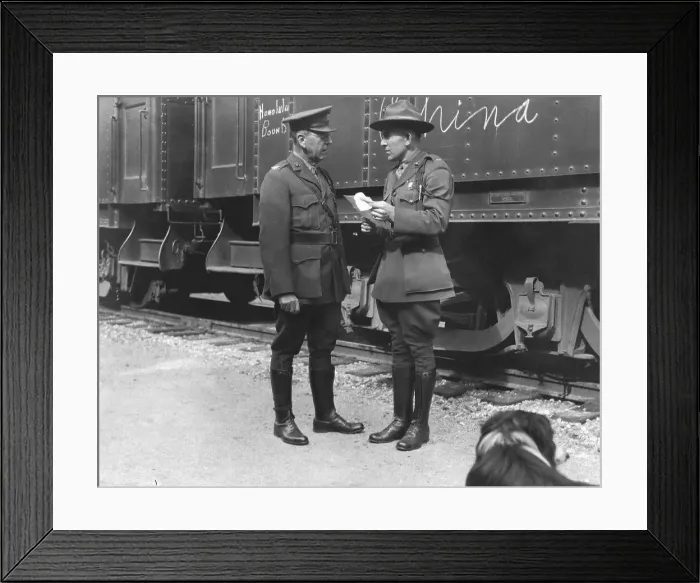 Framed Print : United States Marine Colonel Talks with Lieutenant Framed Print : United States Marine Colonel Talks with Lieutenant