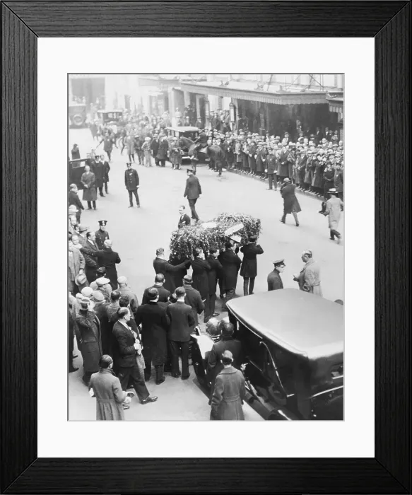 Framed Print : Funeral Procession of Harry Houdini Framed Print : Funeral Procession of Harry Houdini