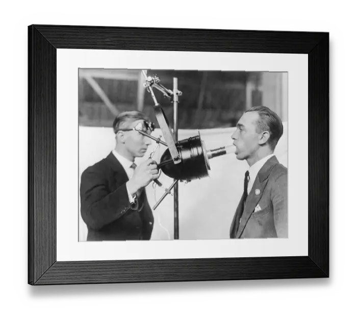 Framed Print : Dentist Demonstrating Artificial Sunlight Lamp on Patient Framed Print : Dentist Demonstrating Artificial Sunlight Lamp on Patient