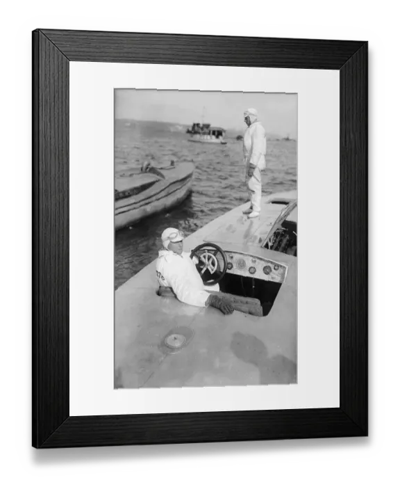 Framed Print : L. Gordon Hamersley in Albany Dash Race Framed Print : L. Gordon Hamersley in Albany Dash Race