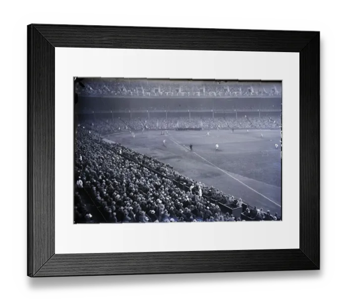 Framed Print : Pitcher Pitching, Gehrig Leans Off First Framed Print : Pitcher Pitching, Gehrig Leans Off First
