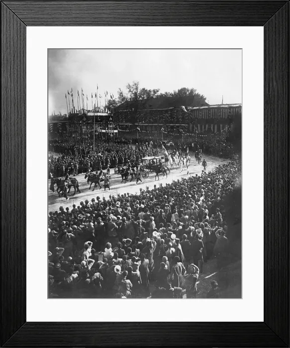 Framed Print : Royal Coach with New Shah of Persia Framed Print : Royal Coach with New Shah of Persia