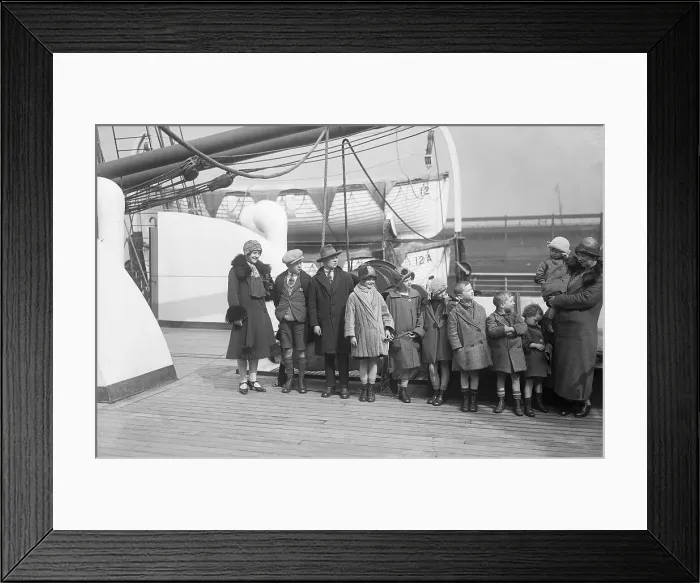 Framed Print : Irish Immigrant with Ten Children Framed Print : Irish Immigrant with Ten Children