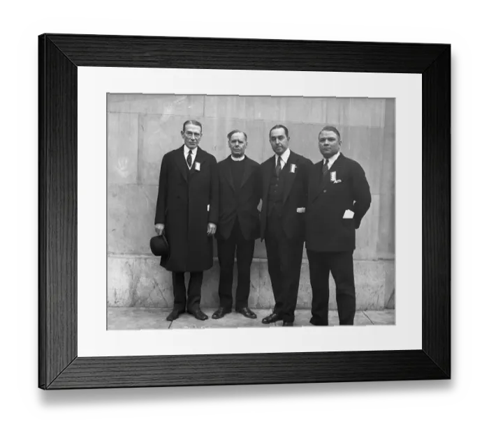 Framed Print : Officials & Politicians Pose At Banquet Framed Print : Officials & Politicians Pose At Banquet