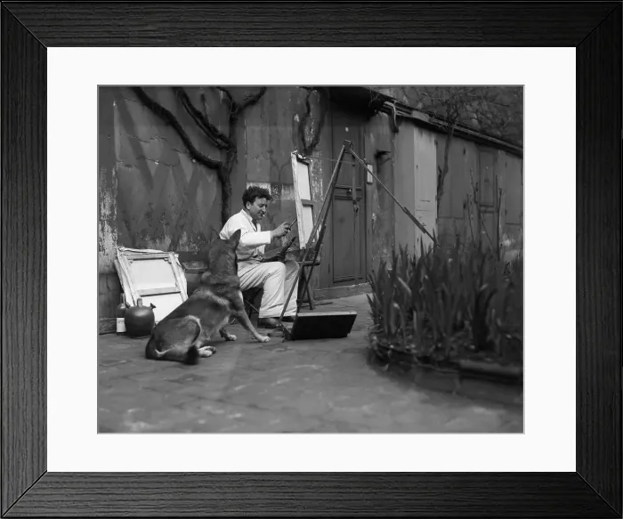 Framed Print : American Painter Who Makes Montmartre His Home Framed Print : American Painter Who Makes Montmartre His Home