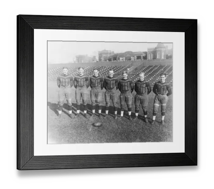 Framed Print : Red Grange with Members of the Chicago Bears Framed Print : Red Grange with Members of the Chicago Bears