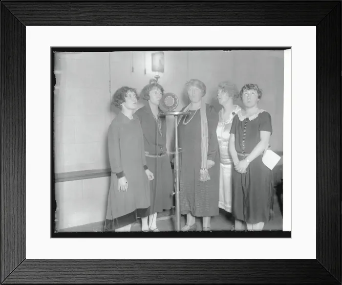Framed Print : Quintette Singers at The Microphone Framed Print : Quintette Singers at The Microphone