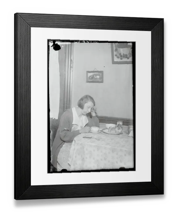Framed Print : Mother Lamenting over Missing Son