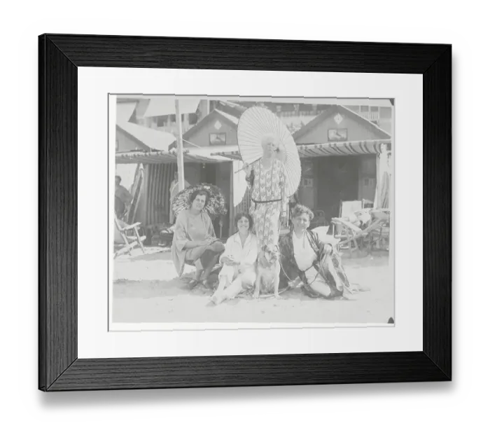 Framed Print : Notables at Lido Resort Framed Print : Notables at Lido Resort