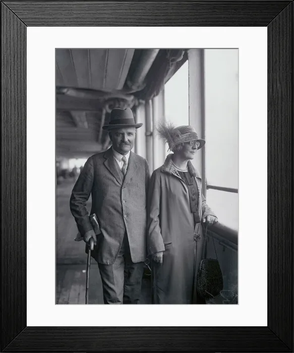 Framed Print : Senator And Mrs. Calder Arriving On Ship Framed Print : Senator And Mrs. Calder Arriving On Ship
