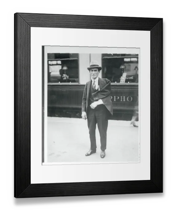 Framed Print : Portrait of Steve Donoghue Framed Print : Portrait of Steve Donoghue
