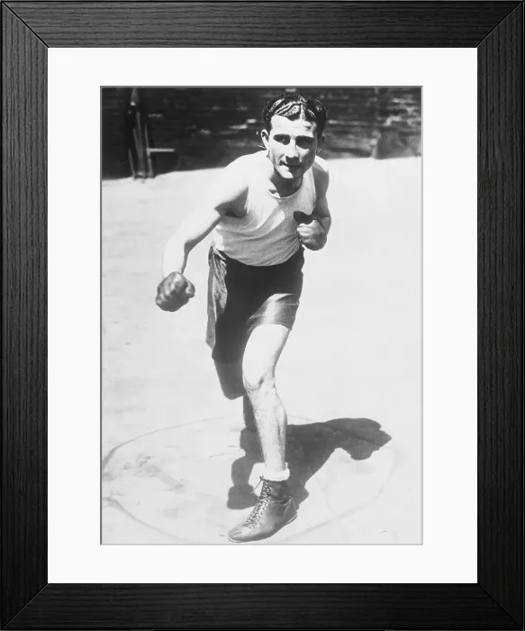 Framed Print : Fidel La Barba Posing In Fighting Mode Framed Print : Fidel La Barba Posing In Fighting Mode