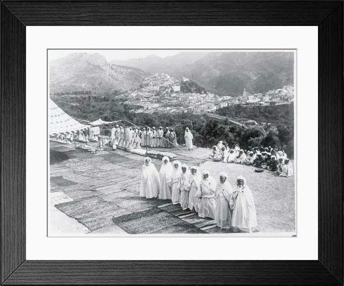 Framed Print : Morocco's Riffian Berbers in War Council Framed Print : Morocco's Riffian Berbers in War Council
