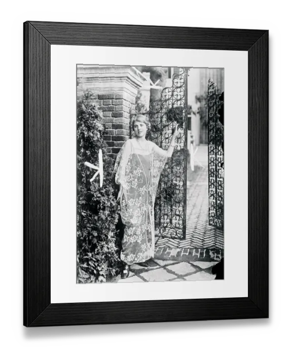 Framed Print : Portrait of a Woman Framed Print : Portrait of a Woman