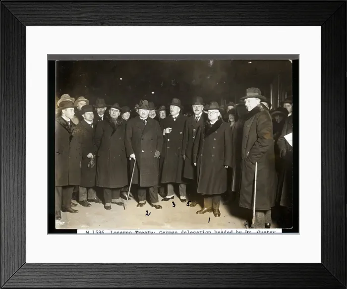 Framed Print : German Delegation Leaving for Locarno Treaty Framed Print : German Delegation Leaving for Locarno Treaty