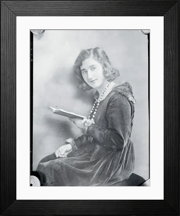 Framed Print : Portrait of a Woman Framed Print : Portrait of a Woman