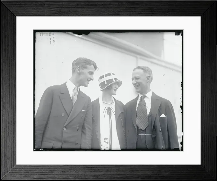 Framed Print : Alfred Smith Greeting His Daughter Framed Print : Alfred Smith Greeting His Daughter