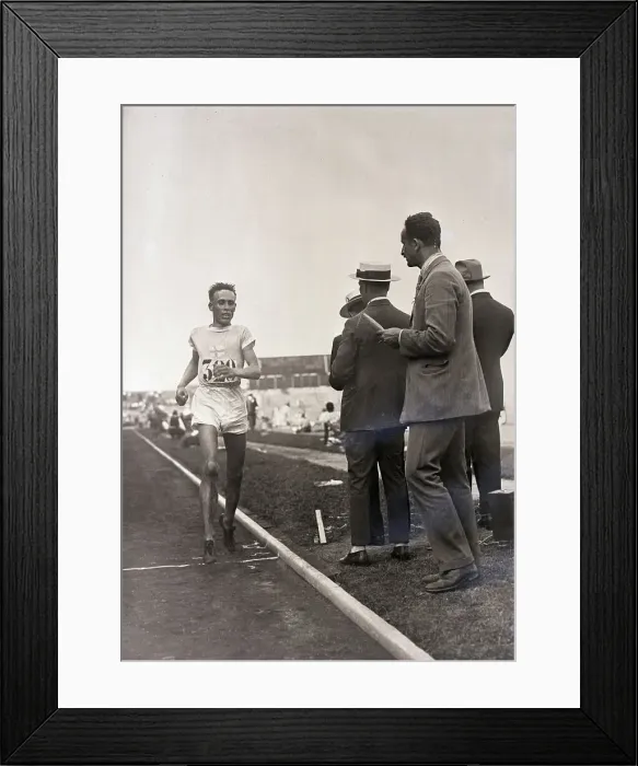 Framed Print : Willie Ritola Crosses 10, 000 Meter Finish Line Framed Print : Willie Ritola Crosses 10, 000 Meter Finish Line