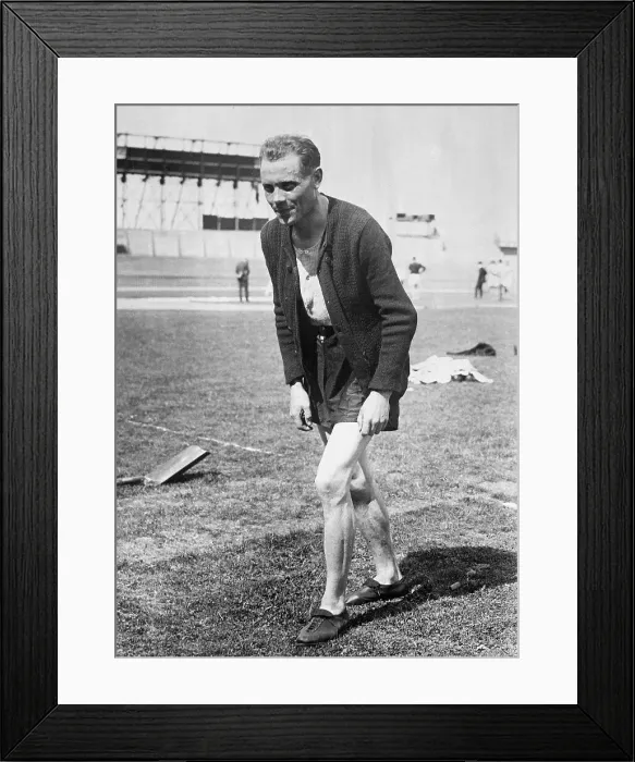 Framed Print : Paavo Nurmi of Finland at Olympics Framed Print : Paavo Nurmi of Finland at Olympics