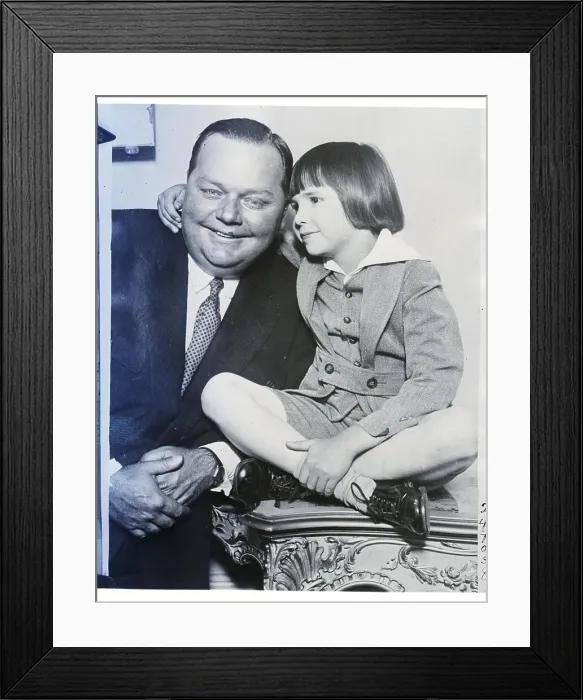 Framed Print : Fatty Arbuckle and Jackie Coogan Framed Print : Fatty Arbuckle and Jackie Coogan