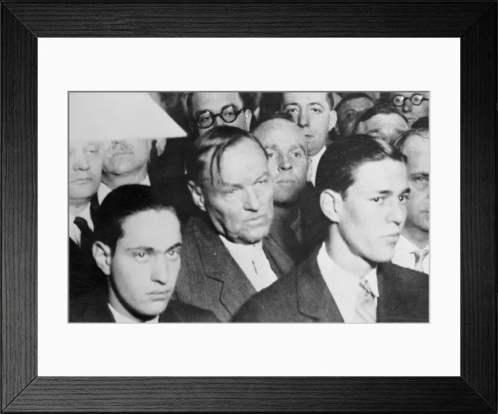 Framed Print : Lawyer Clarence Darrow with Murders Leopold and Loeb Framed Print : Lawyer Clarence Darrow with Murders Leopold and Loeb