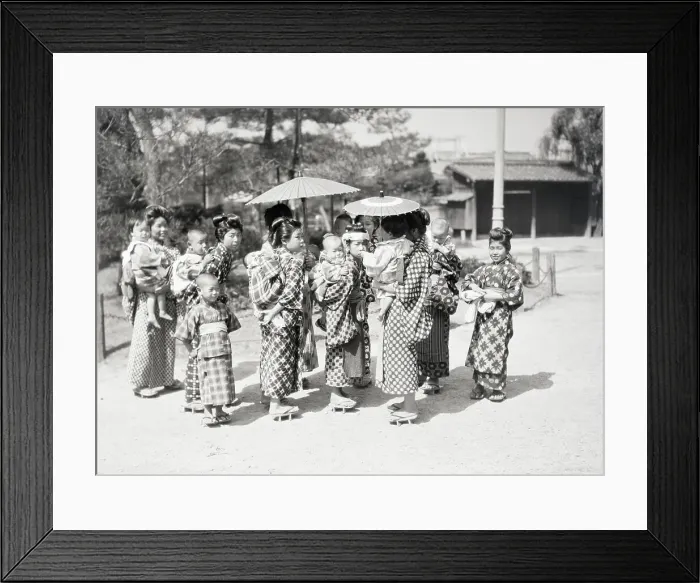 Framed Print : Mothers Carrying Young Children in Kyoto Framed Print : Mothers Carrying Young Children in Kyoto