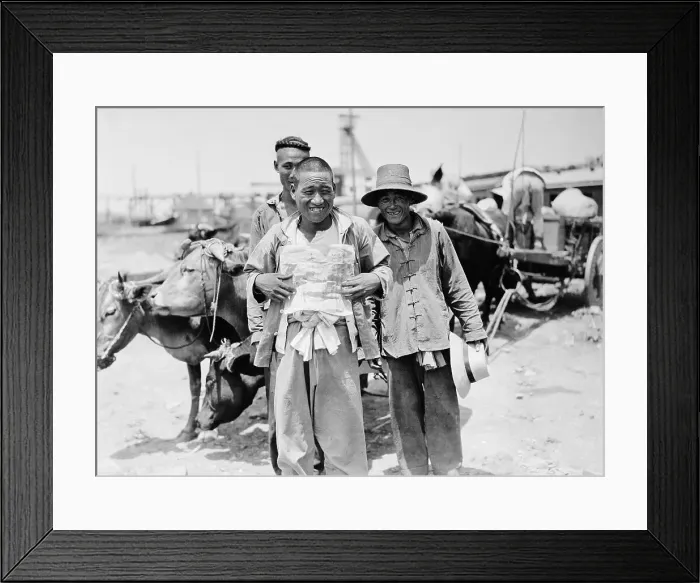 Framed Print : Blue Express Envoy with Captives Framed Print : Blue Express Envoy with Captives